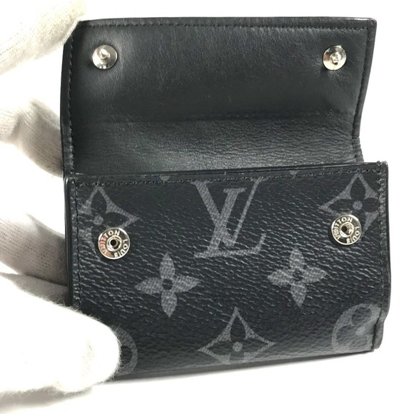 LOUIS VUITTON M67630 Monogram Eclipse Discovery Compact Trifold Wallet in - Picture 8 of 10